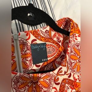 Very flattering fit dress with pockets